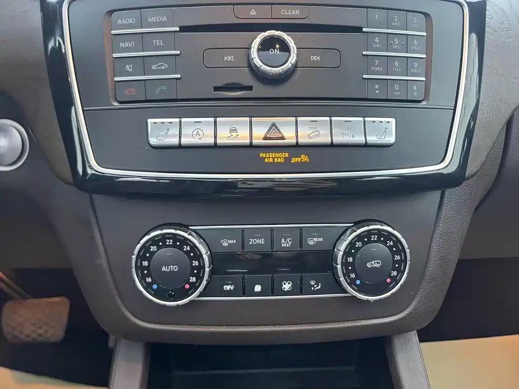 Mercedes-Benz GLE 2017 — фото 15