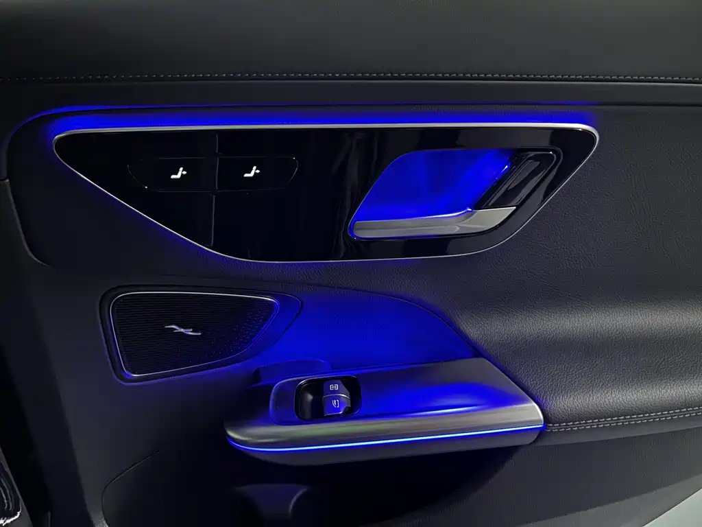 Mercedes-Benz C-Class 2022 — фото 14