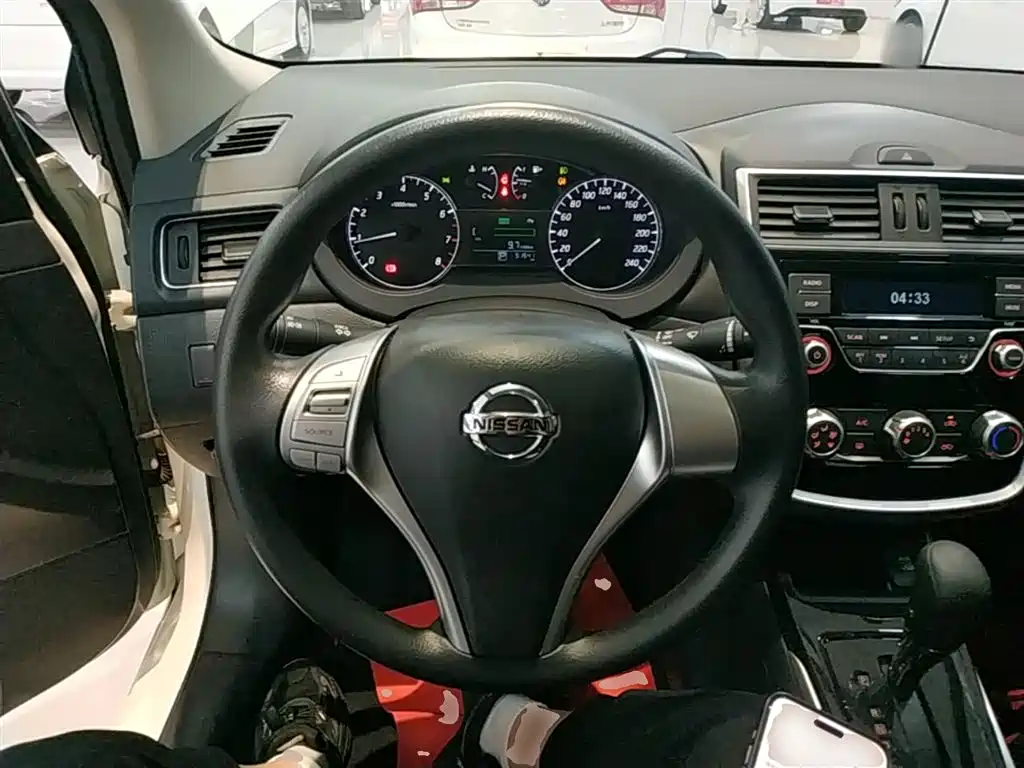 Nissan Tiida 2019 — фото 11