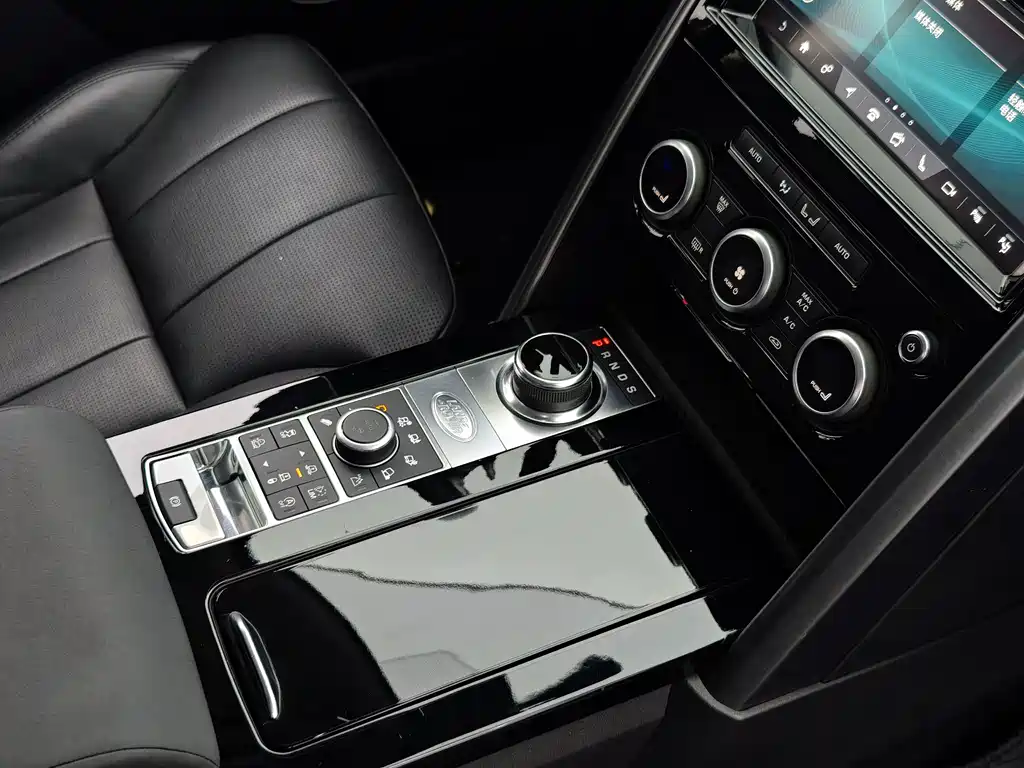 Land Rover Discovery 2020 — фото 14