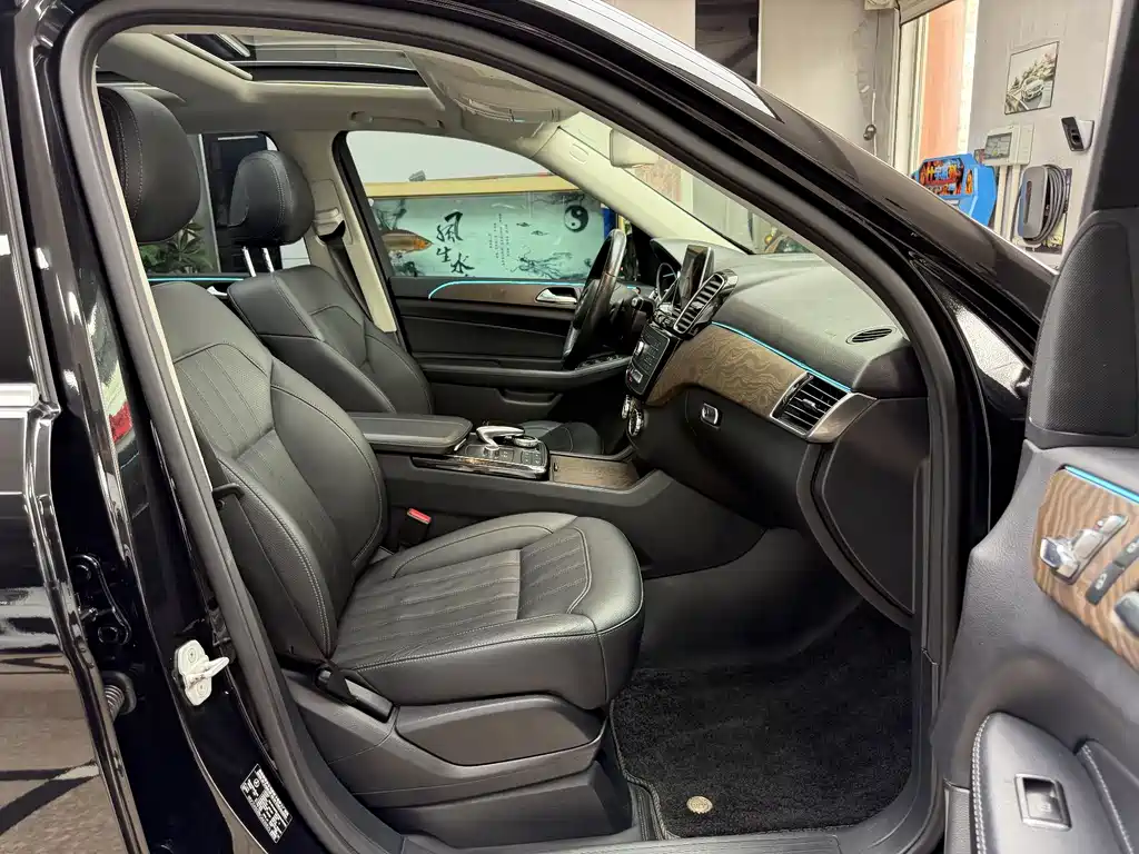 Mercedes-Benz GLE 2015 — фото 15