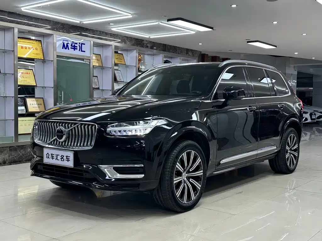 Volvo XC90 2022 — фото 1
