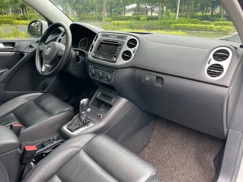 Volkswagen Tiguan 2015 — фото 18
