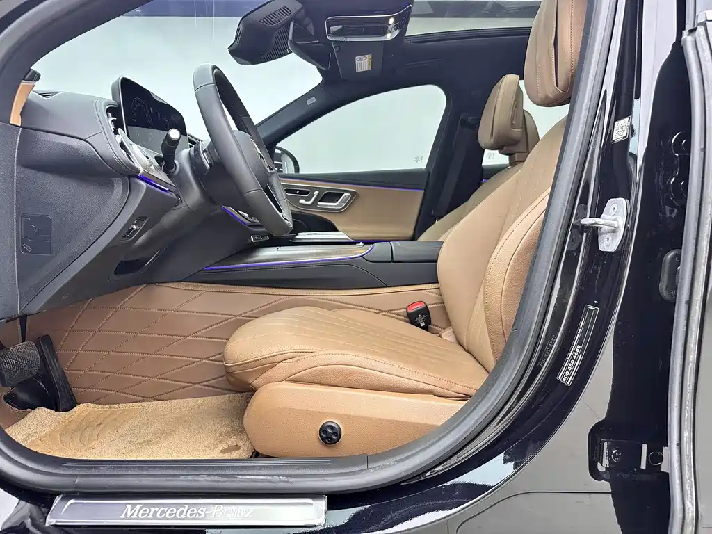 Mercedes-Benz E-Class 2025 — фото 7