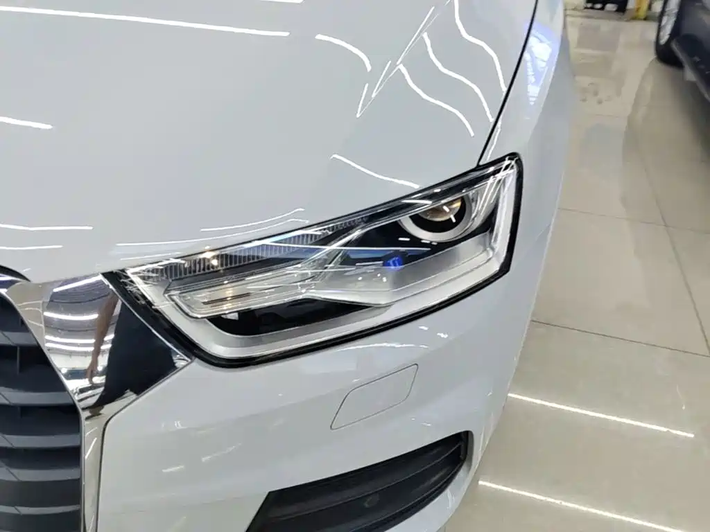 Audi Q3 2016 — фото 24