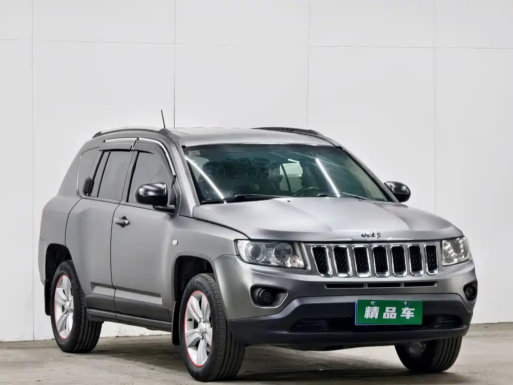 Jeep Compass 2012 — фото 3