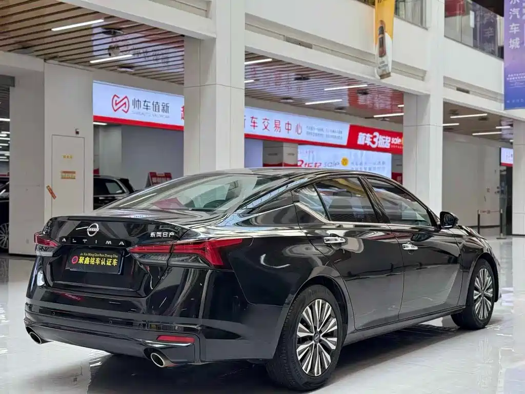 Nissan Teana 2023