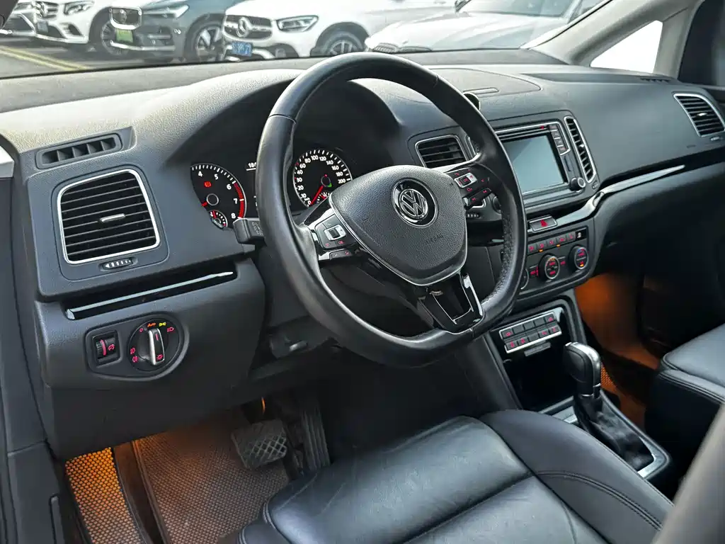 Volkswagen Sharan 2018 — фото 9