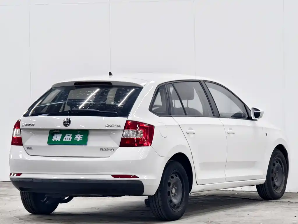Skoda Rapid Spaceback 2015