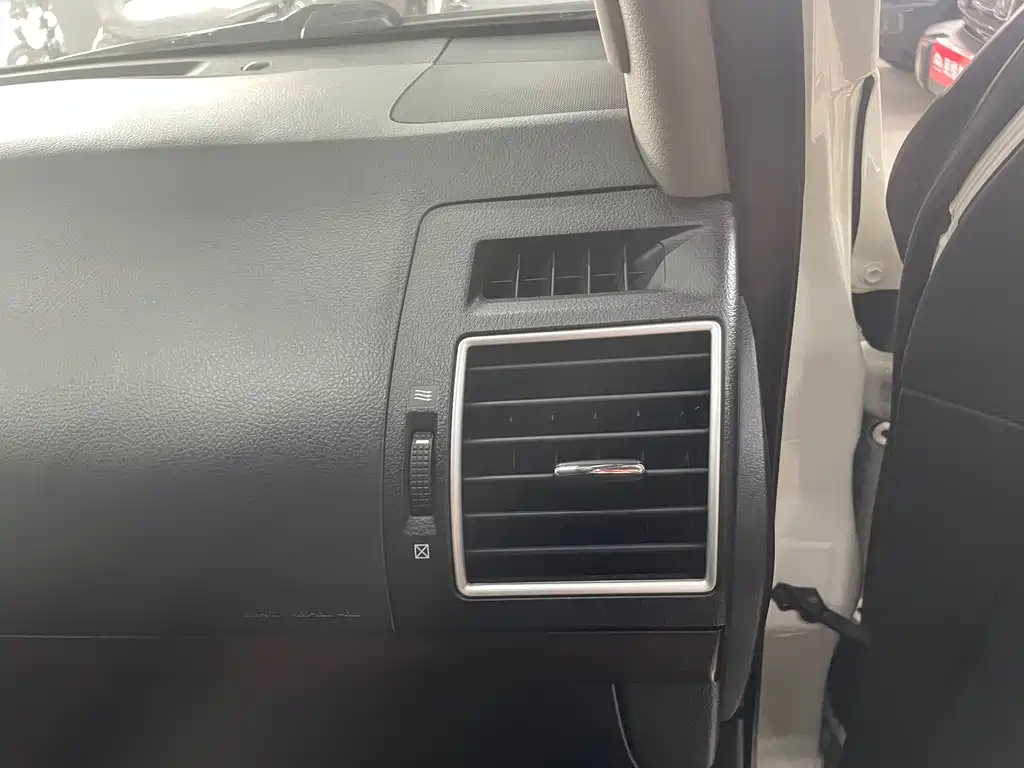 Toyota Prado 2016 — фото 16