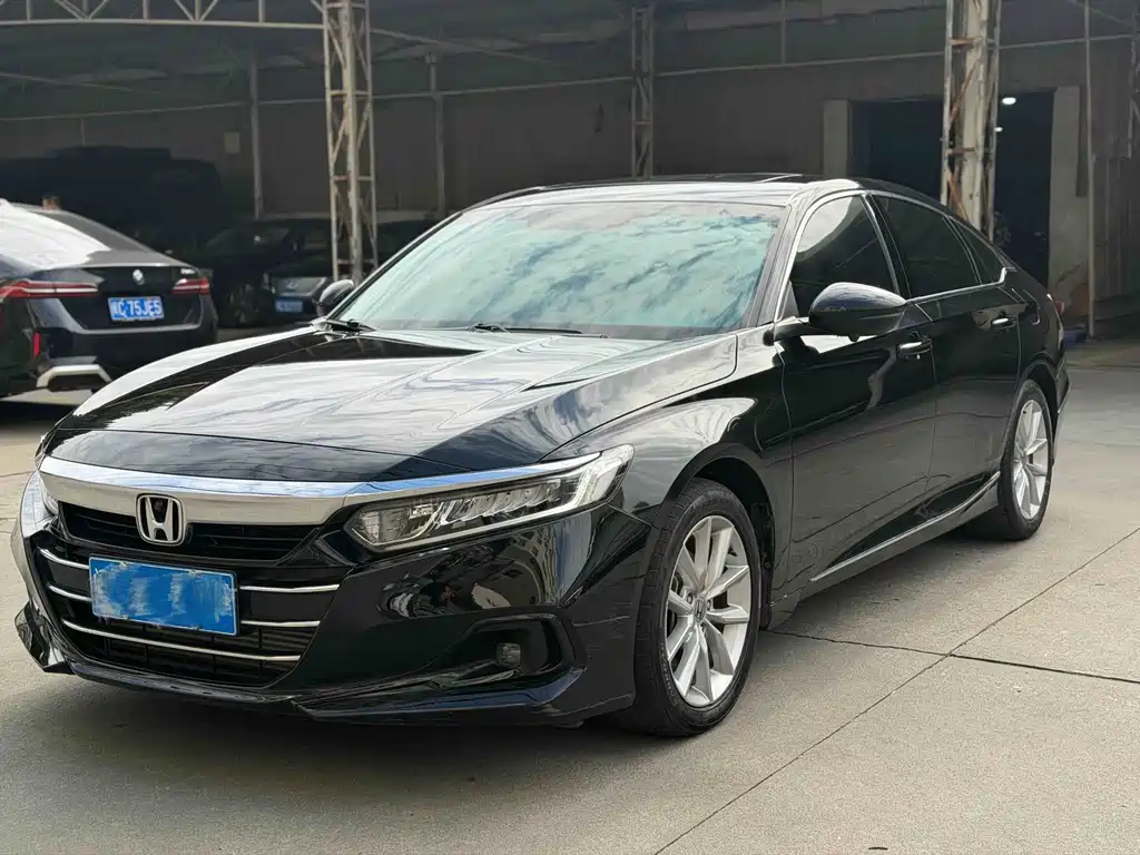 Honda Accord 2023 — фото 1