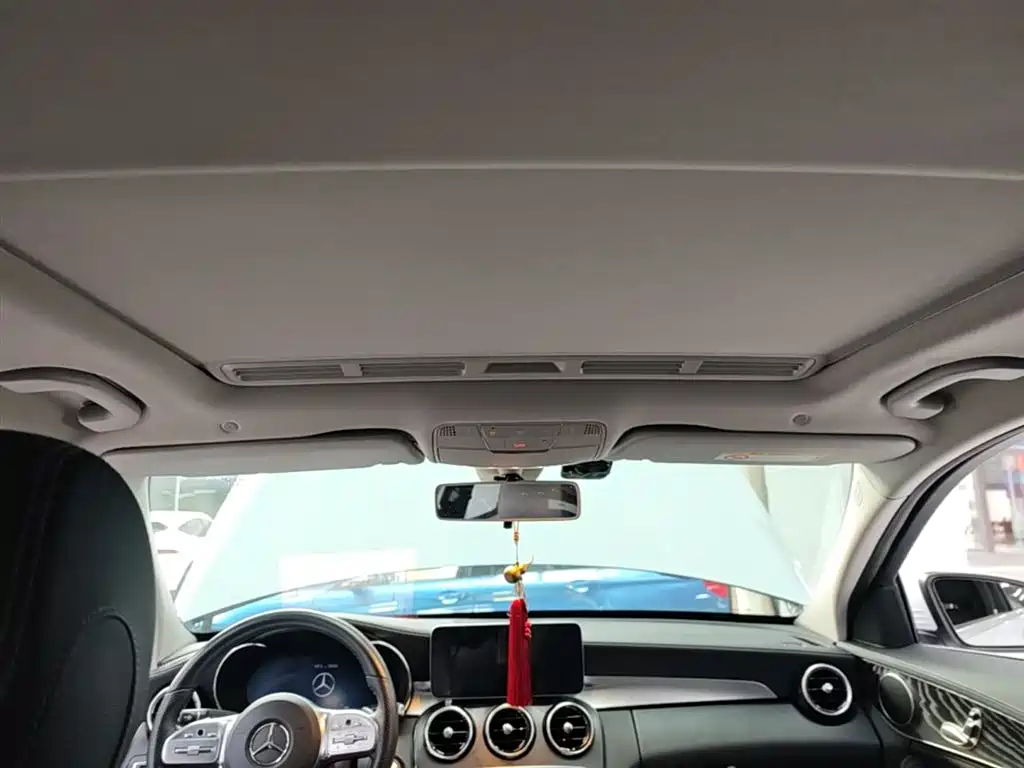 Mercedes-Benz C-Class 2019 — фото 18
