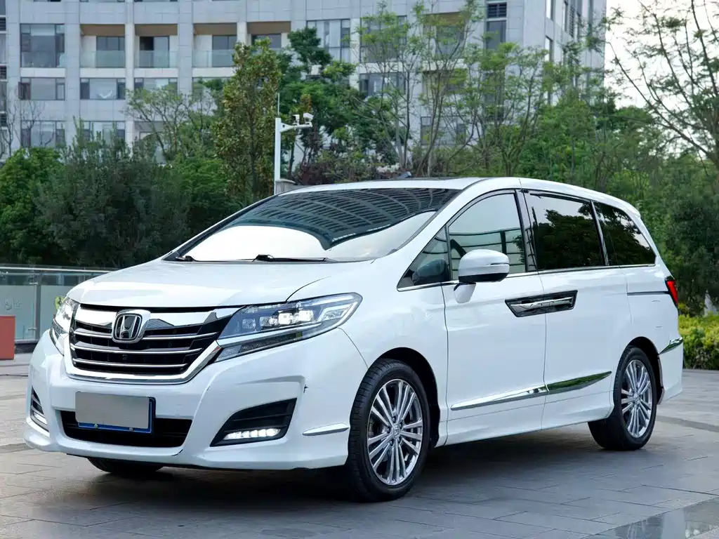 Honda Elysion 2018 — фото 1