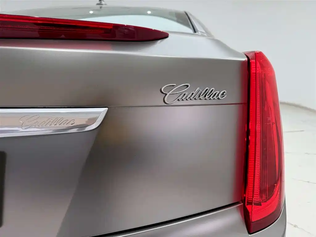 Cadillac XTS 2015 — фото 10