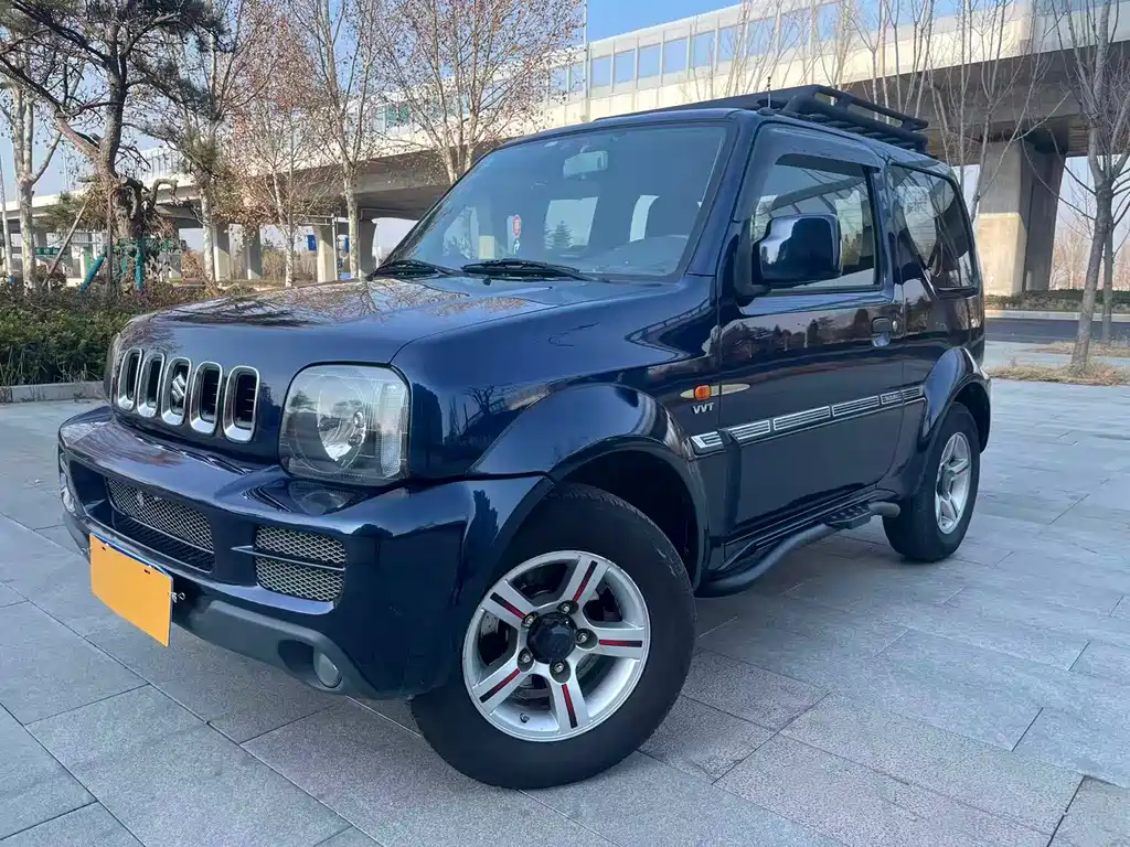 Suzuki Jimny 2010 — фото 1