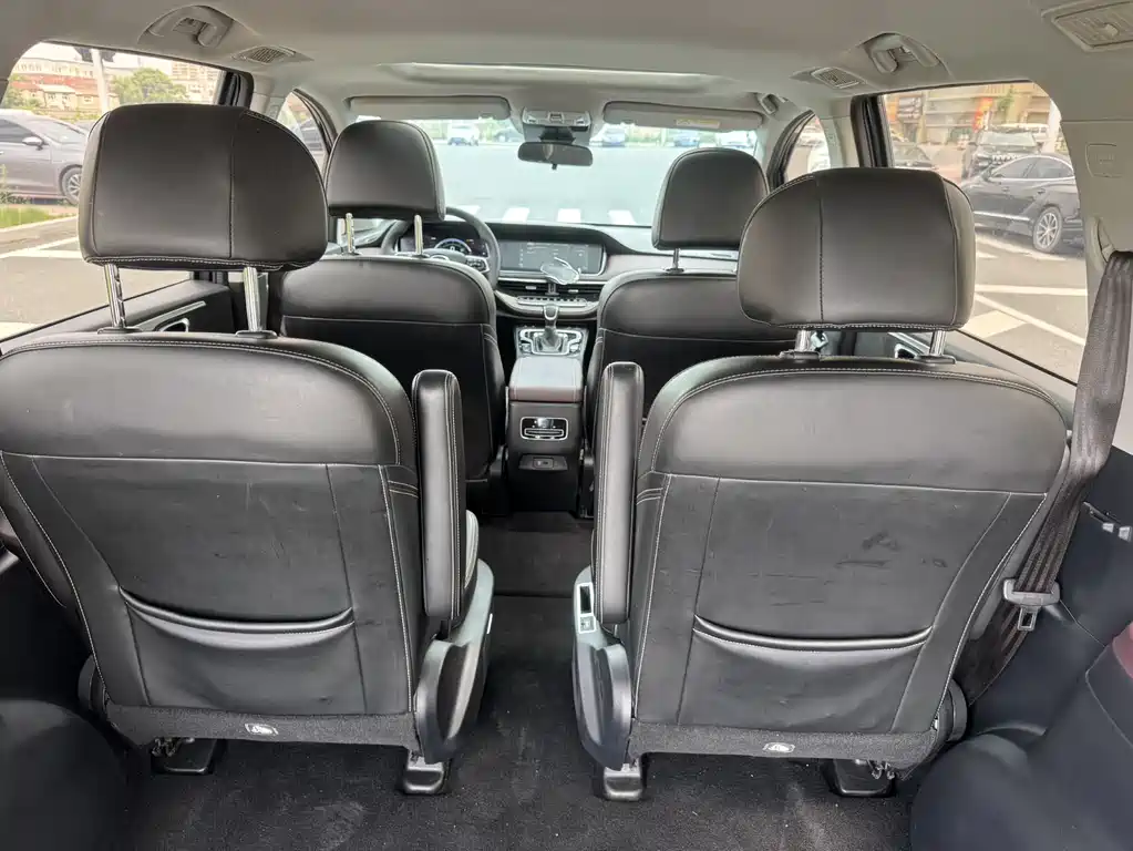 GAC Motor Trumpchi M6 2022 — фото 17