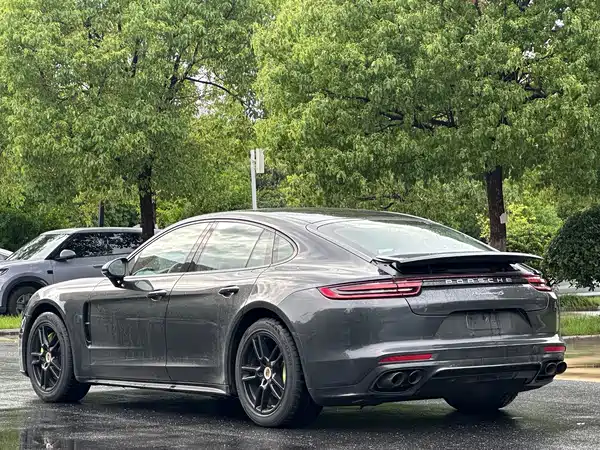 Porsche Panamera 2020