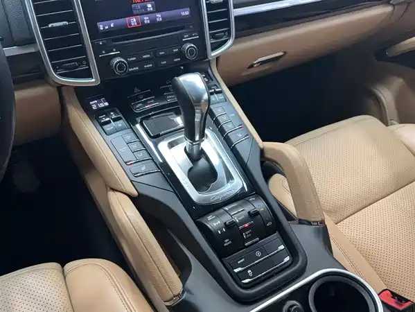 Porsche Cayenne 2016