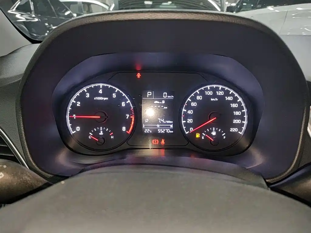 Hyundai Verna 2017 — фото 12