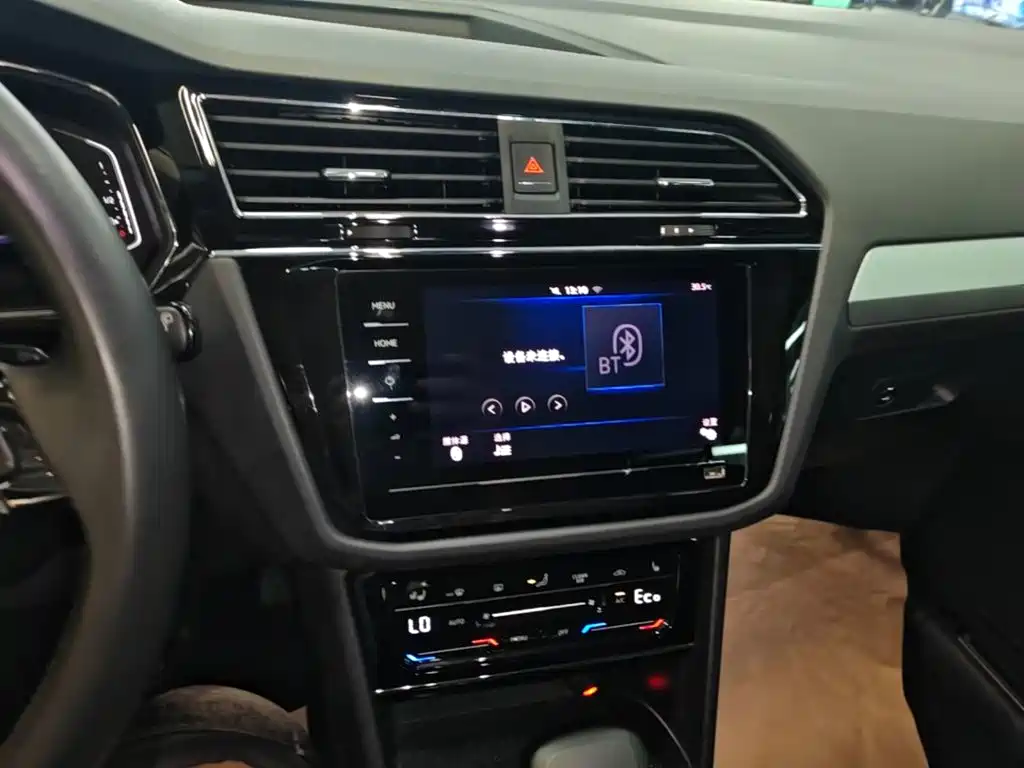 Volkswagen Tiguan L PHEV 2021 — фото 13
