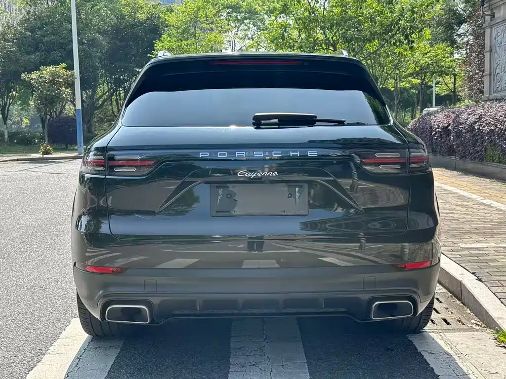 Porsche Cayenne 2018 — фото 14