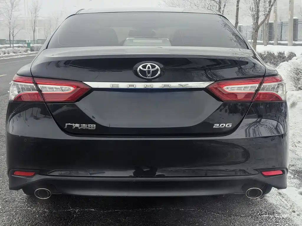 Toyota Camry 2019 — фото 8
