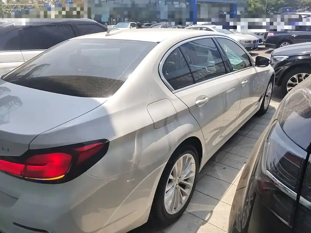 BMW 5 Series 2021