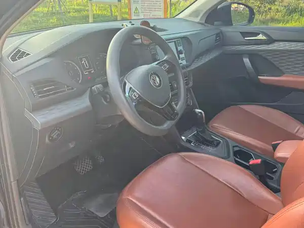 Volkswagen Tharu 2020