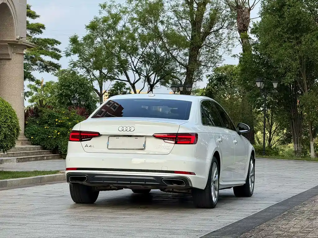 Audi A4L 2019 — фото 7