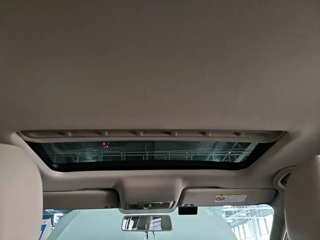 Skoda Rapid 2015 — фото 18