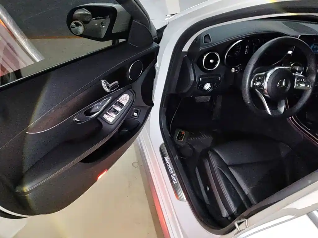 Mercedes-Benz C-Class 2020 — фото 16