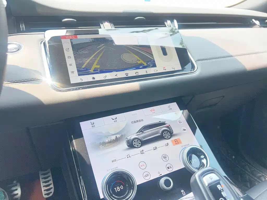 Land Rover Evoque 2021 — фото 11