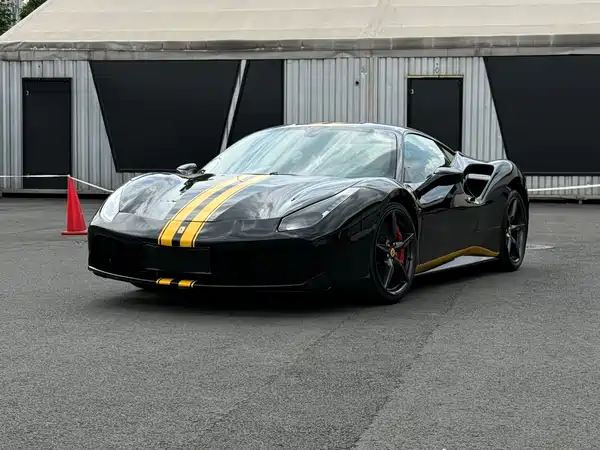 Ferrari 488 2015