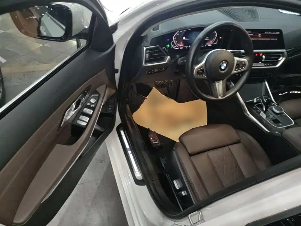 BMW 3 Series 2022 — фото 16