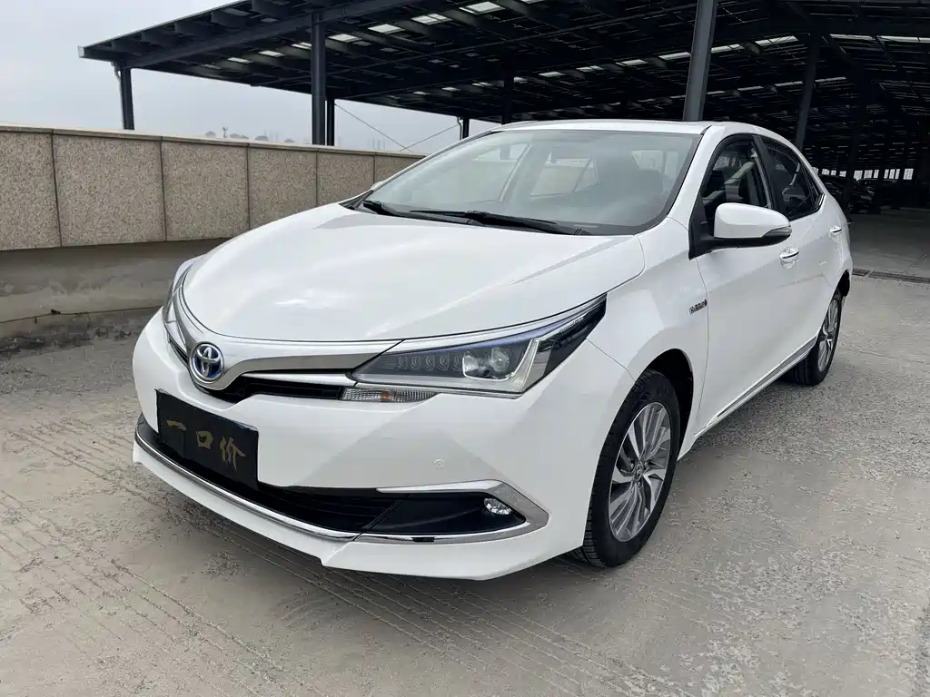 Toyota Corolla 2016 — фото 1