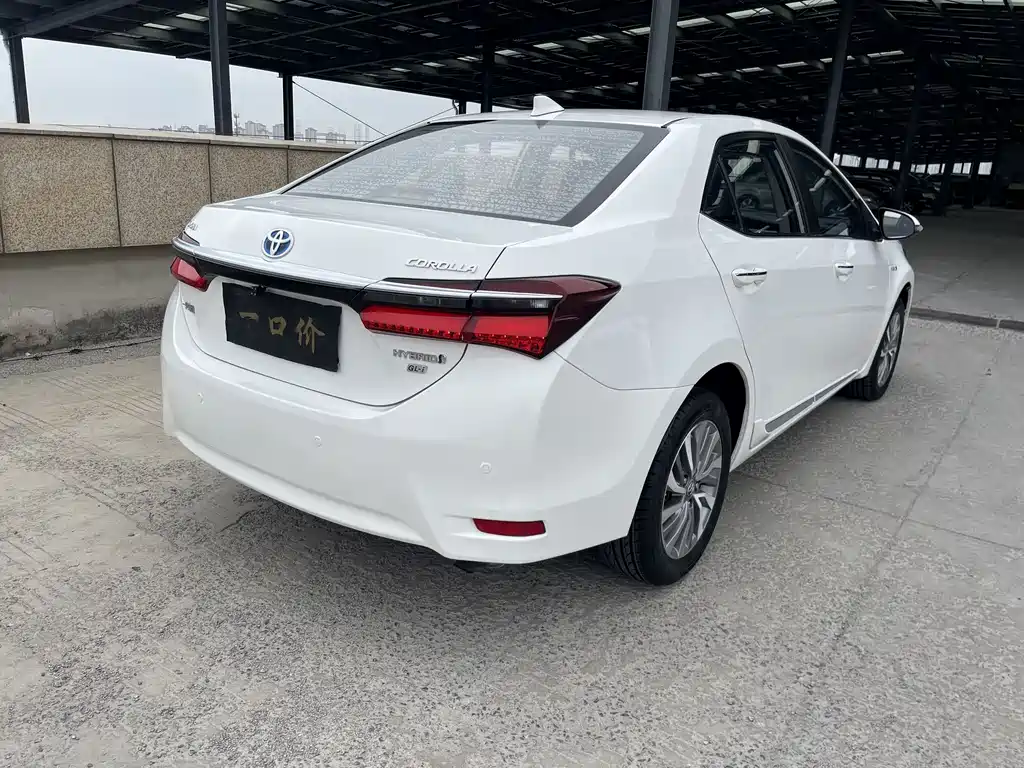 Toyota Corolla 2016 — фото 7