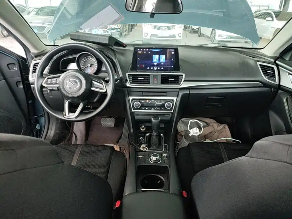 Mazda 3 Angkesela 2018 — фото 10