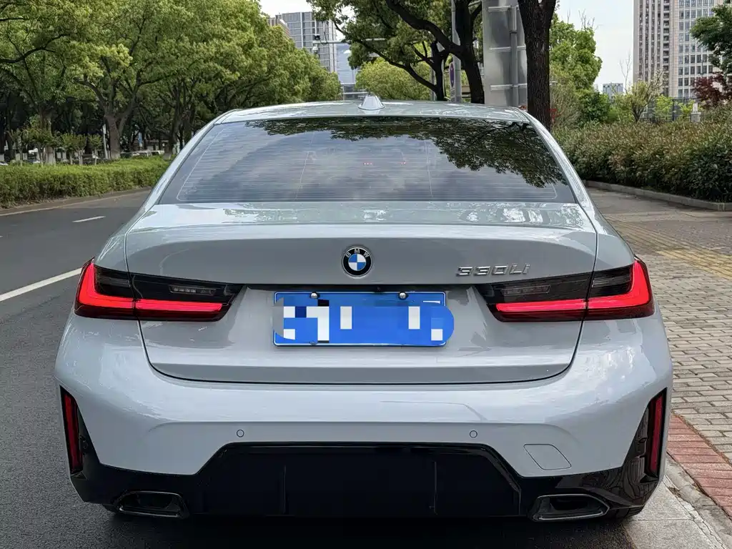 BMW 3 Series 2025 — фото 12