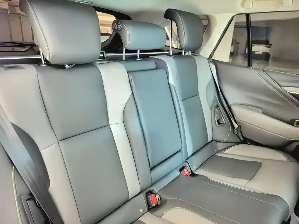 Subaru Outback 2021 — фото 17
