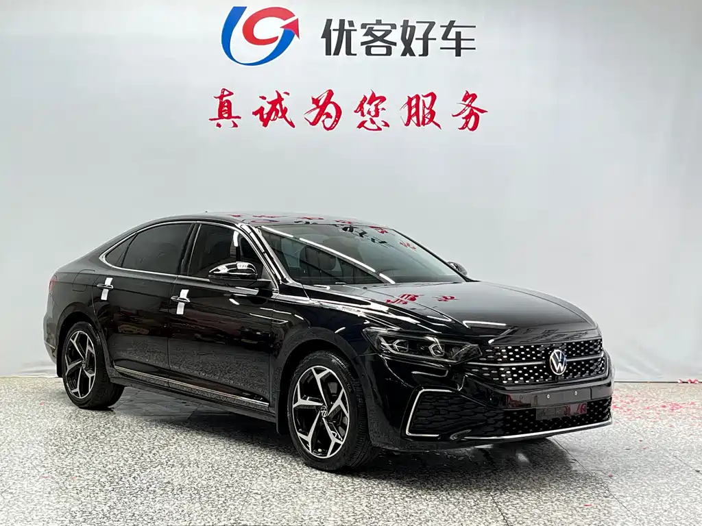 Volkswagen Passat 2024
