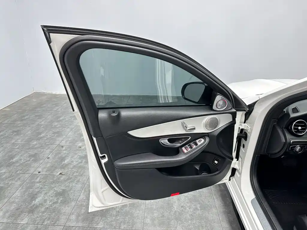 Mercedes-Benz C-Class 2020 — фото 13