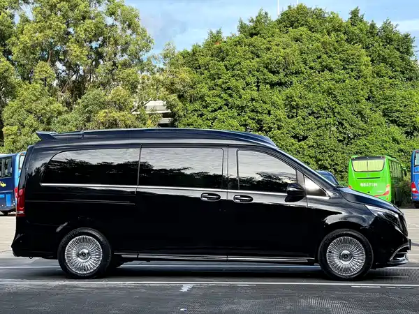 Mercedes-Benz V-Class 2022