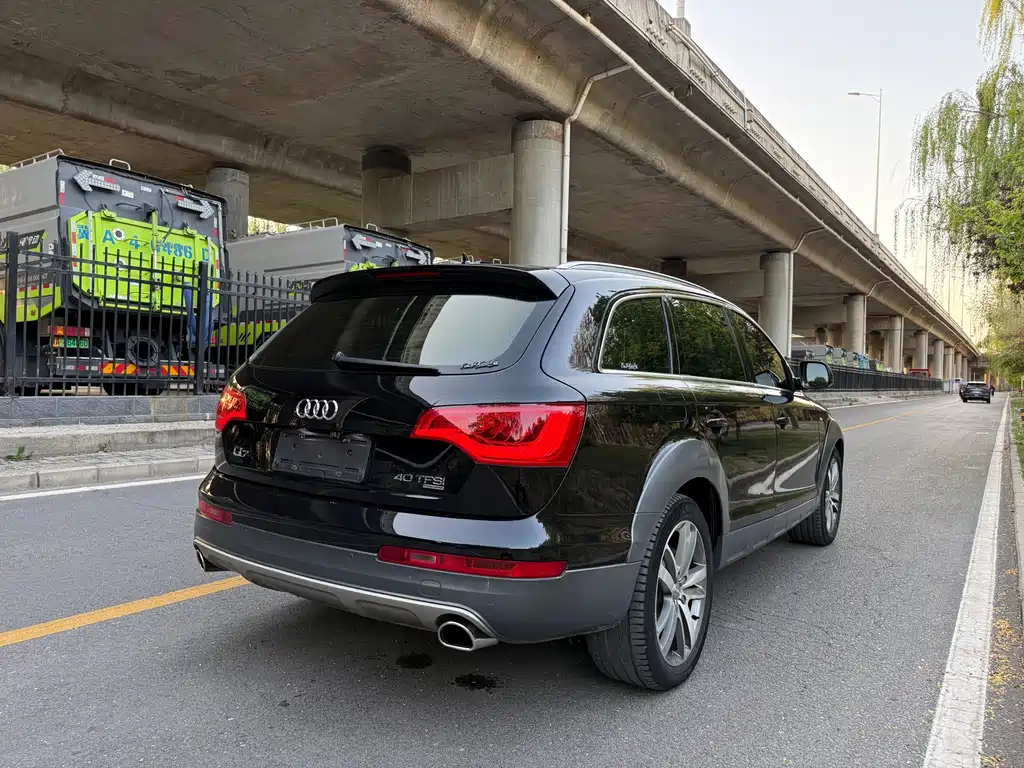 Audi Q7 2015 — фото 5