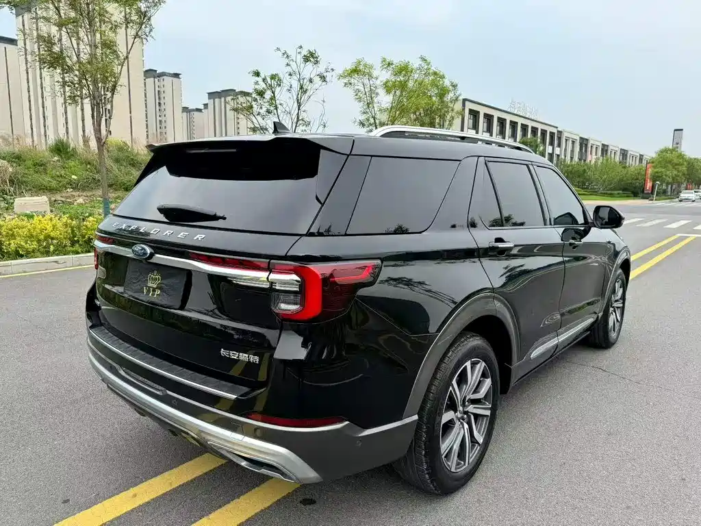 Ford Explorer 2023 — фото 7