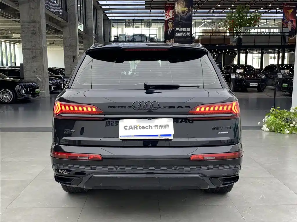 Audi Q7 2022 — фото 3