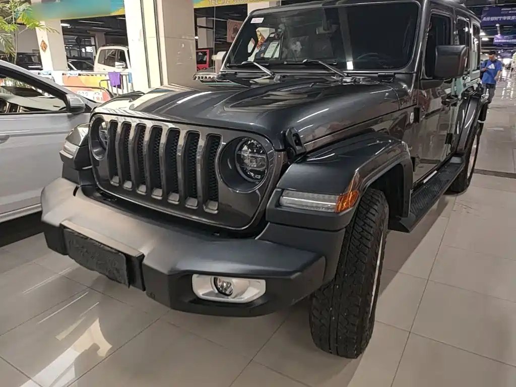 Jeep Wrangler 2021 — фото 2
