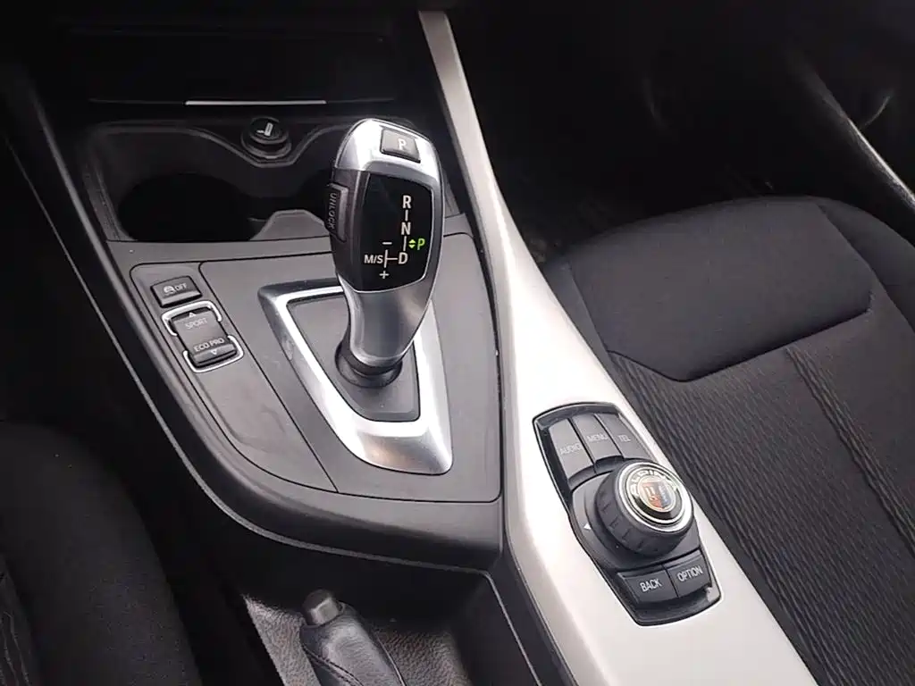 BMW 1 Series 2016 — фото 14