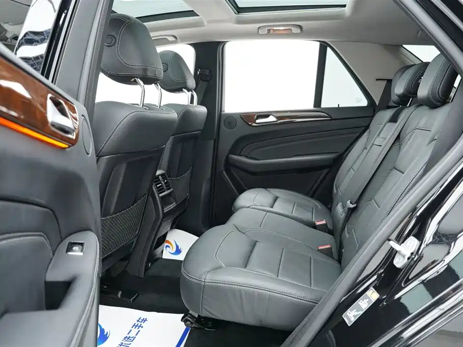 Mercedes-Benz M-Class 2015 — фото 12