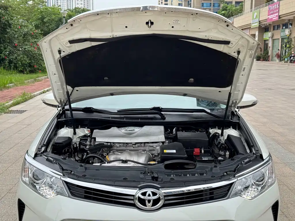Toyota Camry 2015 — фото 17