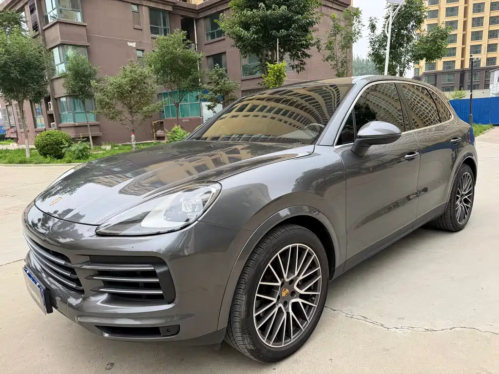Porsche Cayenne 2022